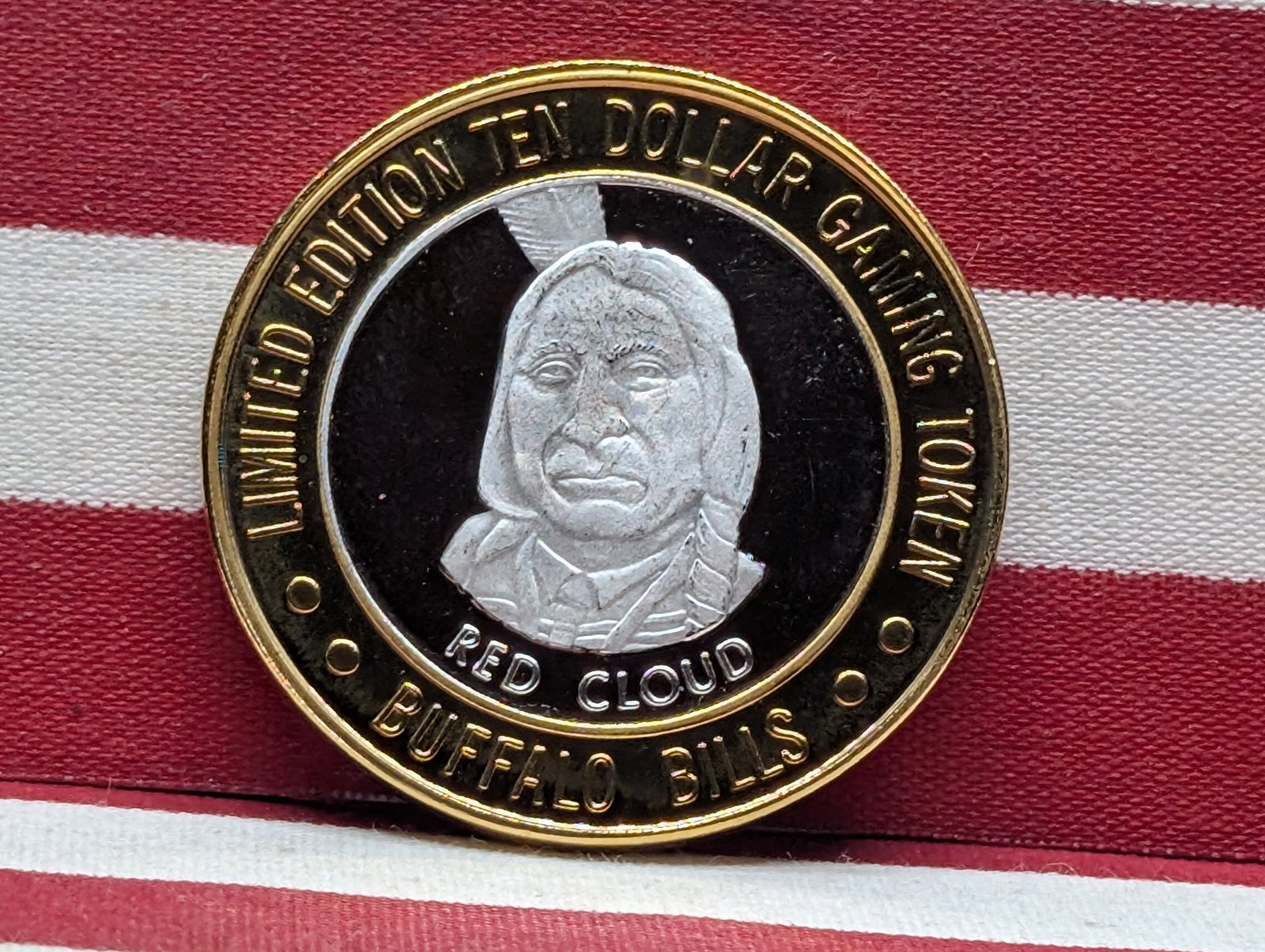 Limited Edition .999 FINE SILVER Center  Buffalo Bill's Casino $10 Gaming Token in Capsule Featuring (1 of 2)