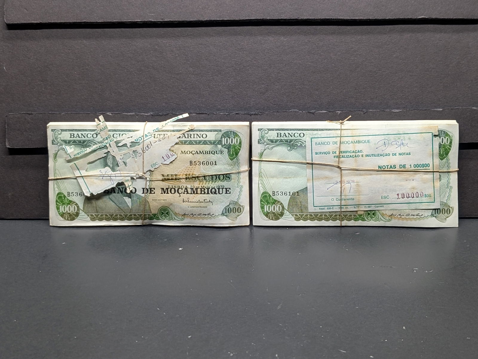 1967 CRISP UNC Bank of Mozambique 1000 Escudos - Pack of 100 Currency Notes  - Bank Wrapped (2 PCS) (1 of 8)