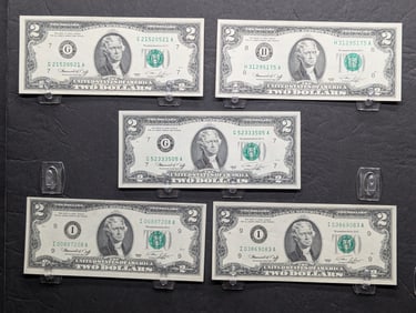 Lot of Five Vintage 1976 Series $2.00 Federal Reserve Notes w/ NICE PAPER