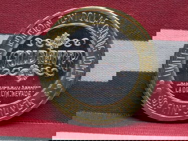 Limited Edition .999 FINE SILVER Center Gold River Casino $10 Gaming Token in Capsule