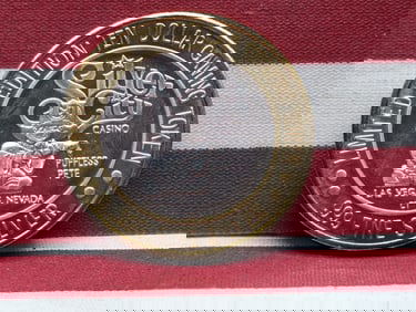 Limited Edition .999 FINE SILVER Center Silver City Casino $10 Gaming Token in Capsule
