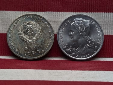 1967 USSR 1 Ruble & 1964 Comoro Islands 5 Francs (2 PCS)