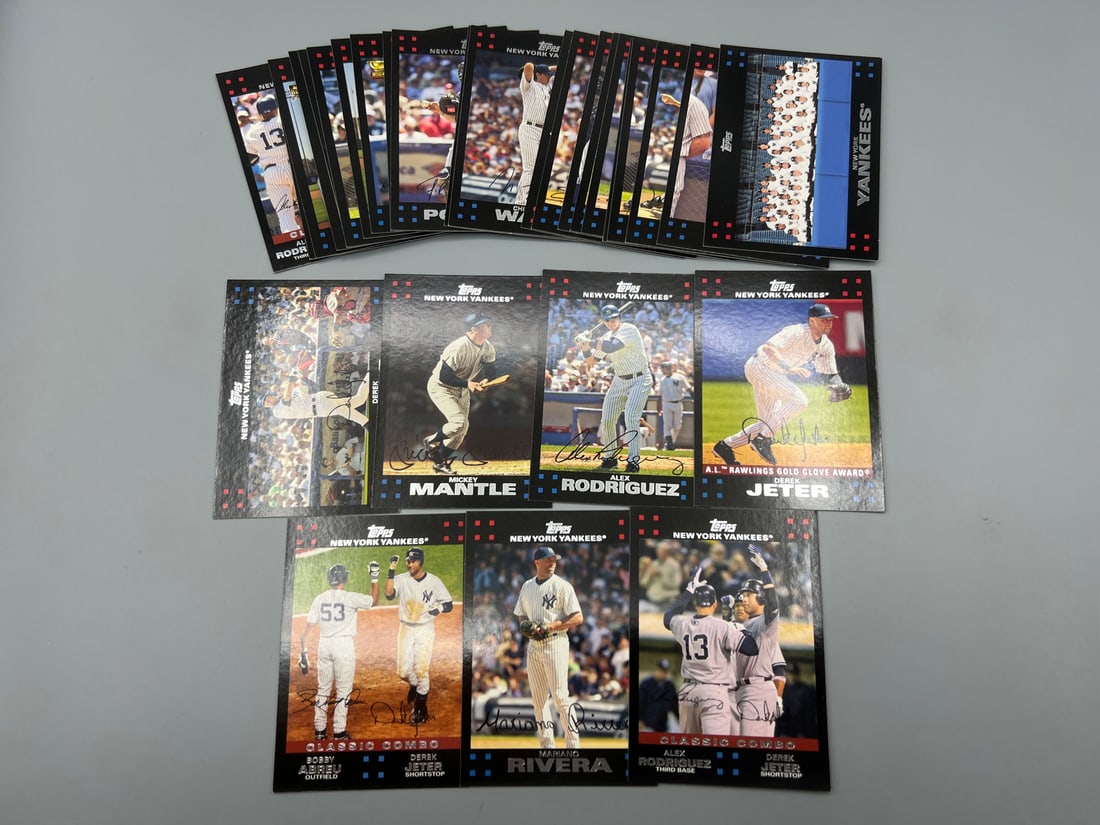 2007 Topps New York Yankees Baseball Team Set - Derek Jeter, Mariano Rivera, Alex Rodriguez - (1 of 2)