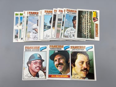 1977 Topps New York Yankees Baseball Team Set - Reggie Jackson, Thurman Munson, Jim Hunter