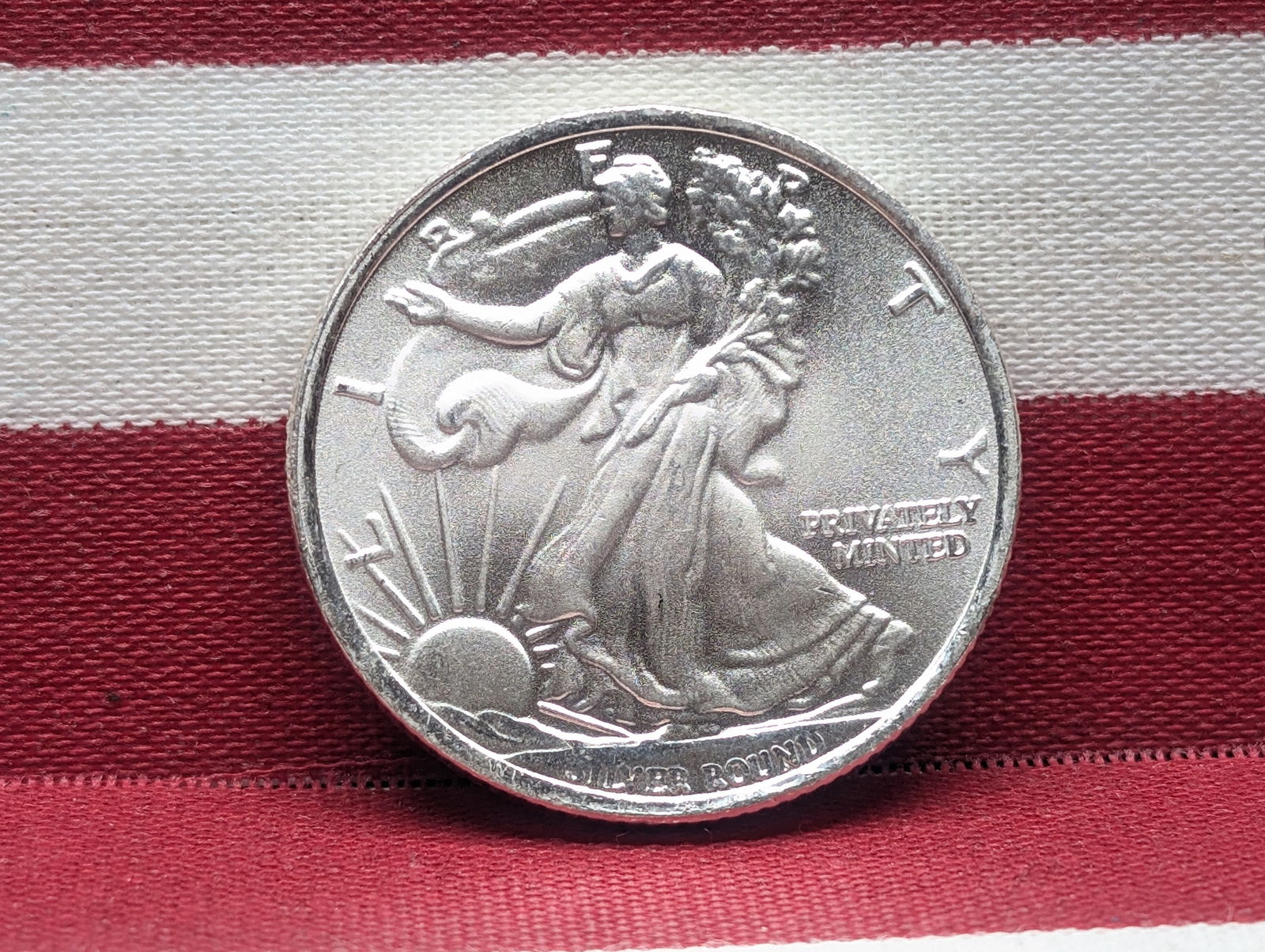 1/2 Oz. .999 FINE SILVER American Eagle Designed Round (1 of 2)