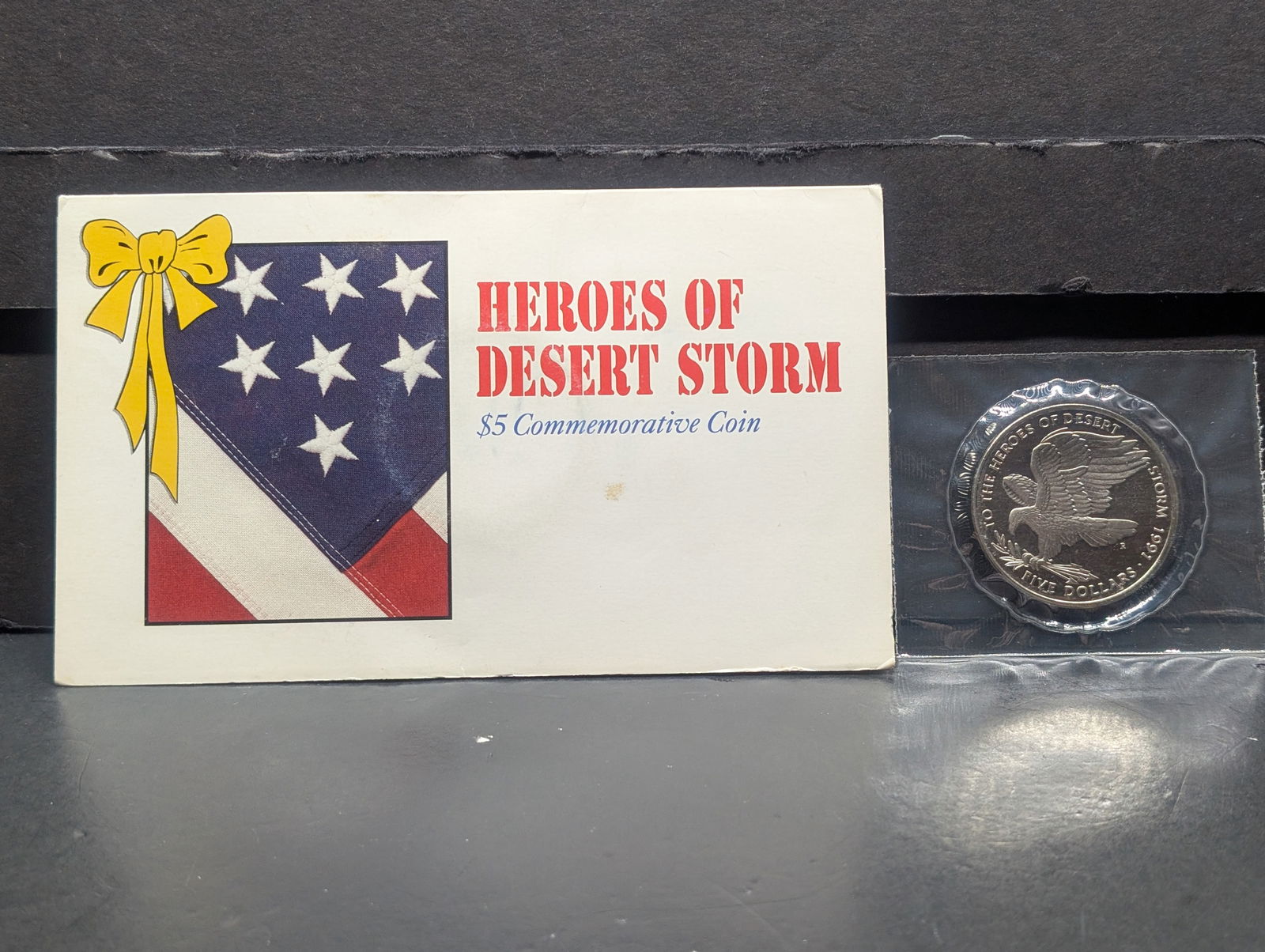 Heros of Desert Storm - 1991 Marshall Islands $5 Commem Coin in Information Display Card: Heros of Desert Storm - 1991 Marshall Islands $5 Commem Coin in Information Display Card