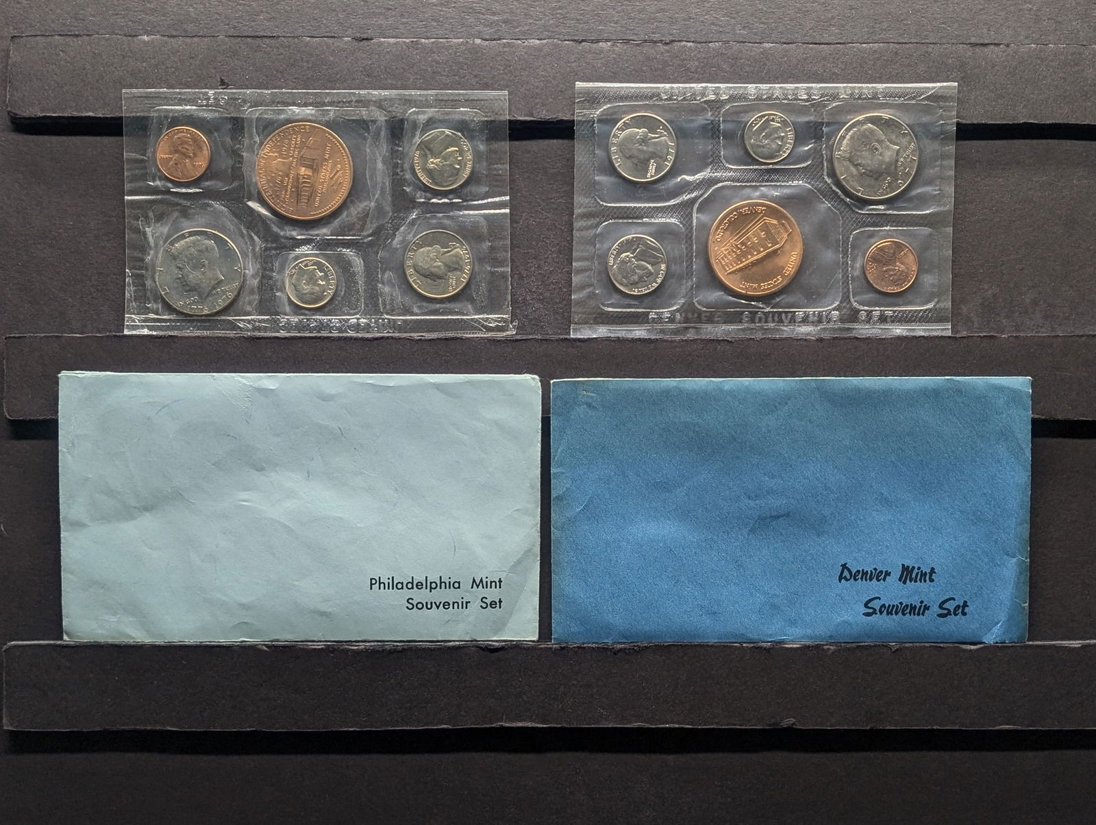 1977 Denver Mint & 1976 Philadelphia Mint Souvenir Set (2 PCS) (1 of 5)