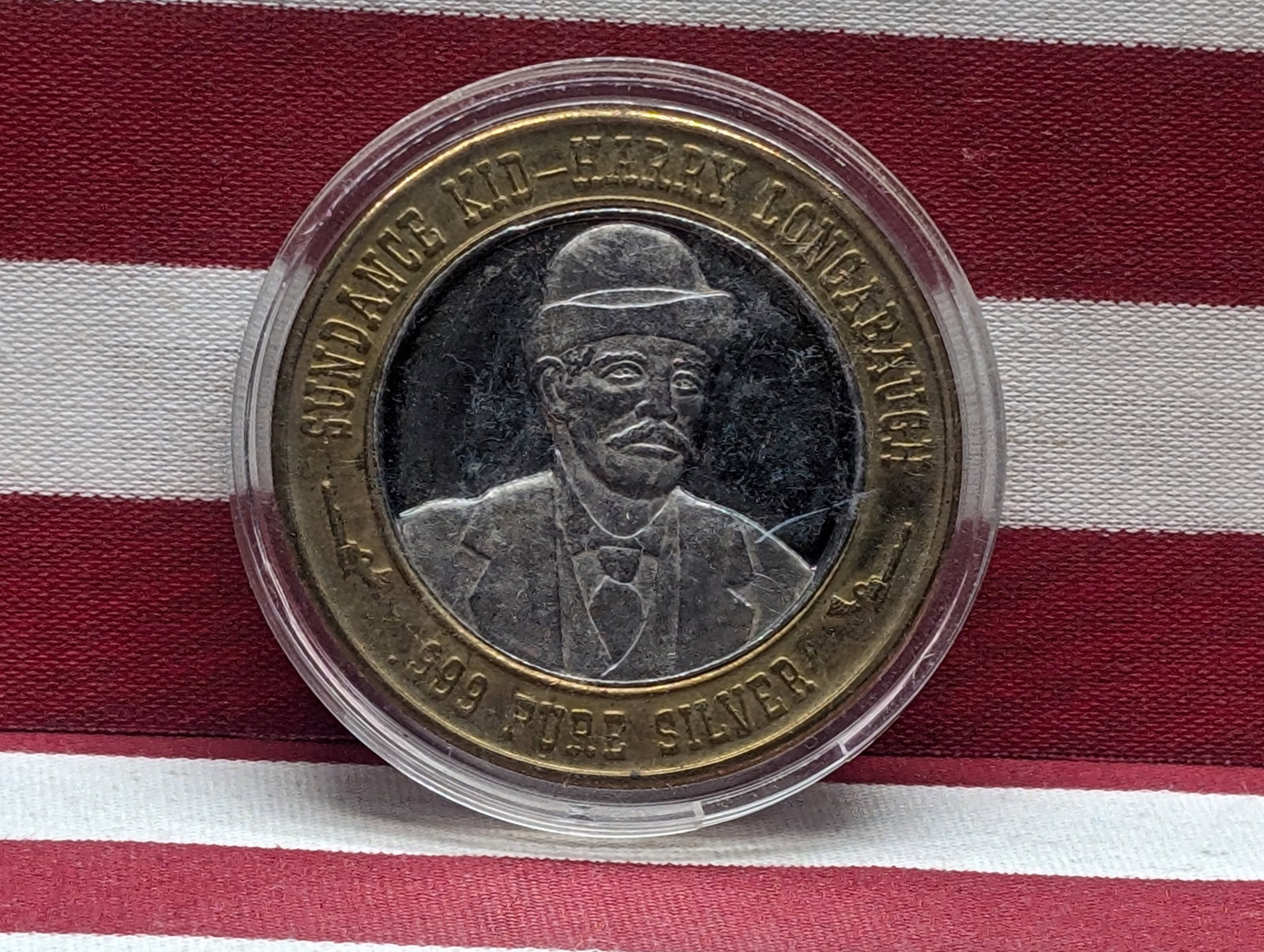 Limited Edition Gunfighters Series .999 PURE SILVER CENTER Sundance Kid - Harry Longabaugh Token in: Limited Edition Gunfighters Series .999 PURE SILVER CENTER Sundance Kid - Harry Longabaugh Token in Capsule
