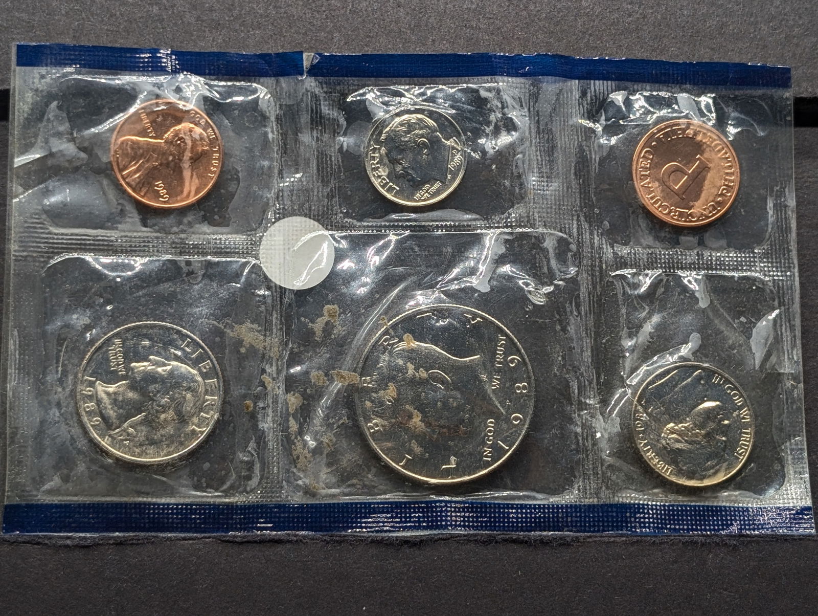 1989-P U.S. Mint Set. No Envelope (1 of 2)