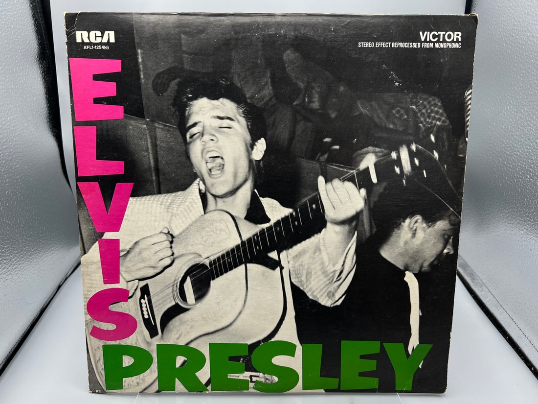 1977 Elvis Presley Self Titled Reissue Vinyl Album - AFL1-1254 € (1 of 5)
