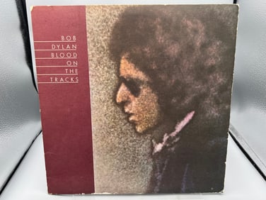 1975 Bob Dylan Blood On The Tracks Vinyl Album - PC 33235