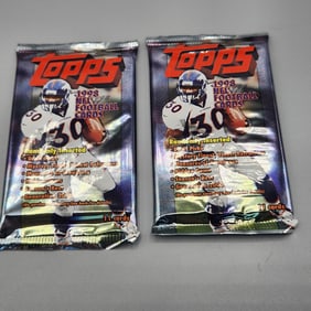 (2) 1998 Topps Football Wax Packs - Look For Maning/Moss Rookies!