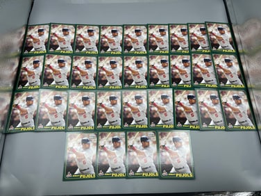 Lot of (31) 2006 Topps Albert Pujols Late Addition Rookie Reprints #596