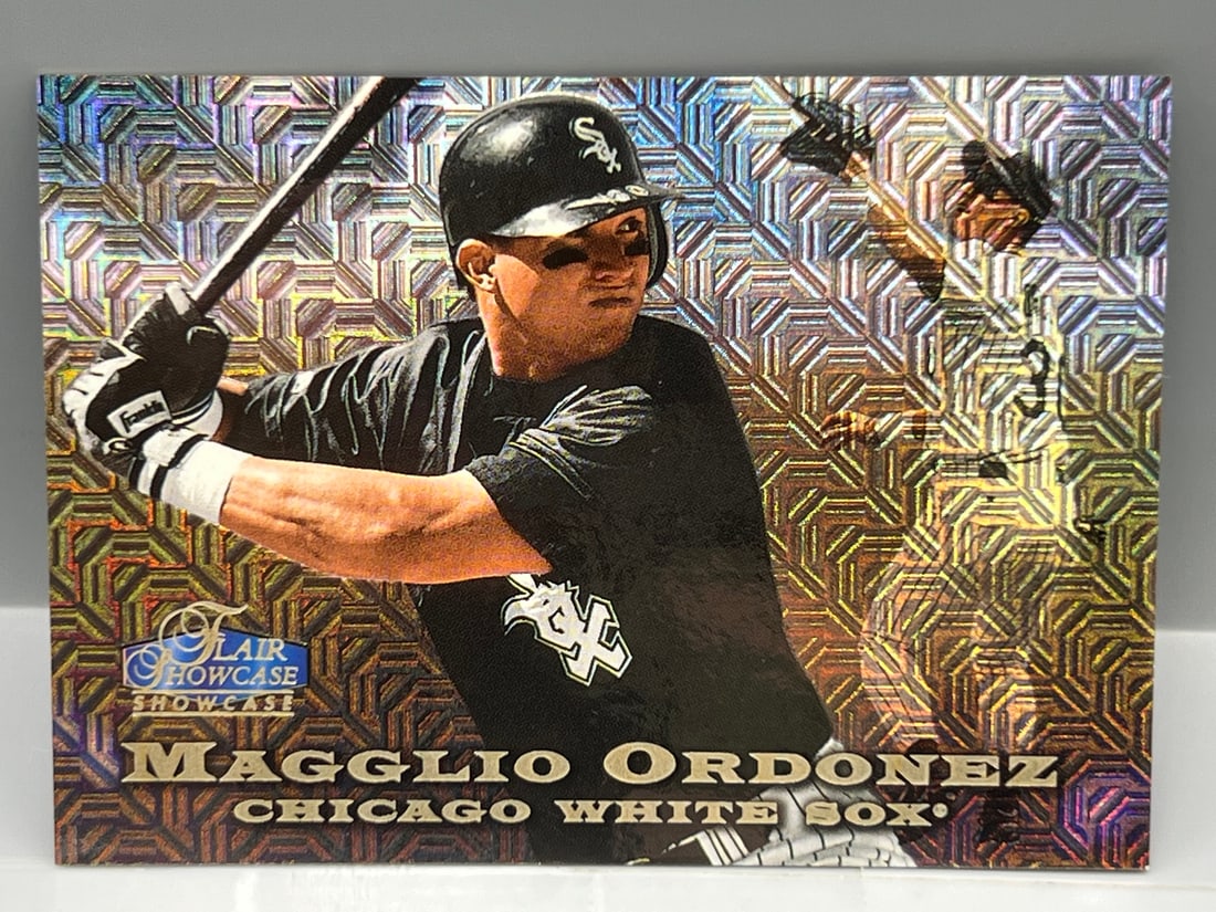 1998 Flair Showcase Magglio Ordonez Row 0 RC #/500 (1 of 2)