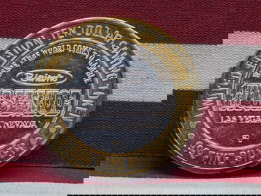 Limited Edition .999 FINE SILVER Center Horseshoe Casino $10 Gaming Token in Capsule