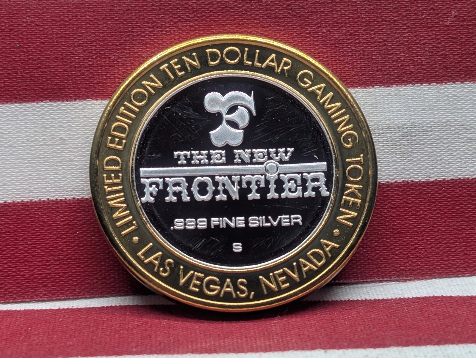 Limited Edition .999 FINE SILVER Center Gilley's New Frontier Casino $10 Gaming Token in Capsule: Limited Edition .999 FINE SILVER Center Gilley's New Frontier Casino $10 Gaming Token in Capsule