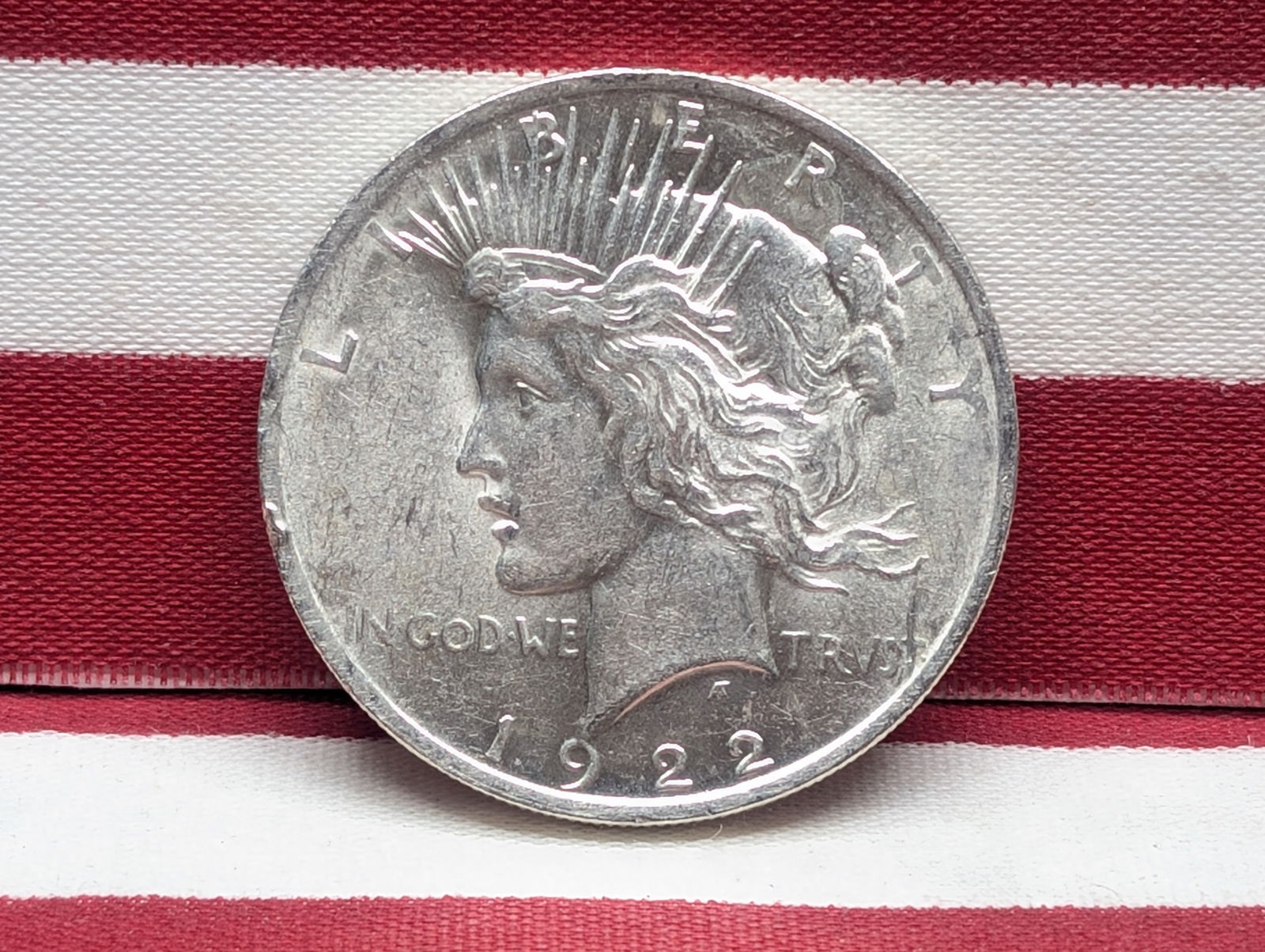 1922 Peace Silver Dollar **UNC** (1 of 2)