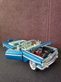 1959 Chevrolet Impala Convertible, Road Tough 1:18 scale