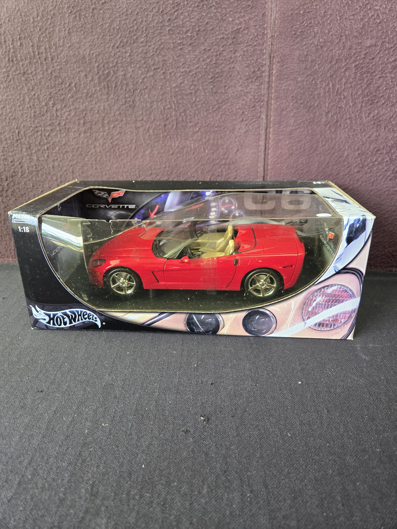 NIB Hot Wheels C6 Corvette 1:18 Scale: NIB Hot Wheels C6 Corvette 1:18 Scale