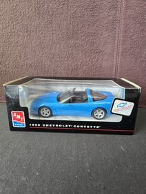 NIB AMT Ertl 1998 Chevrolet Corvette 1:18 Scale