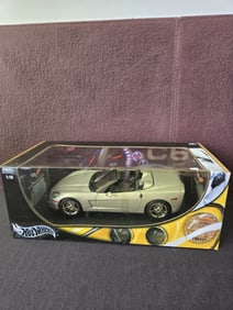 NIB Hot Wheels C6 Corvette 1:18 Scale