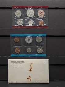 1969 P&D U.S. Uncirculated Coin Set In OGP w/40% Silver Kennedy Half Dollar