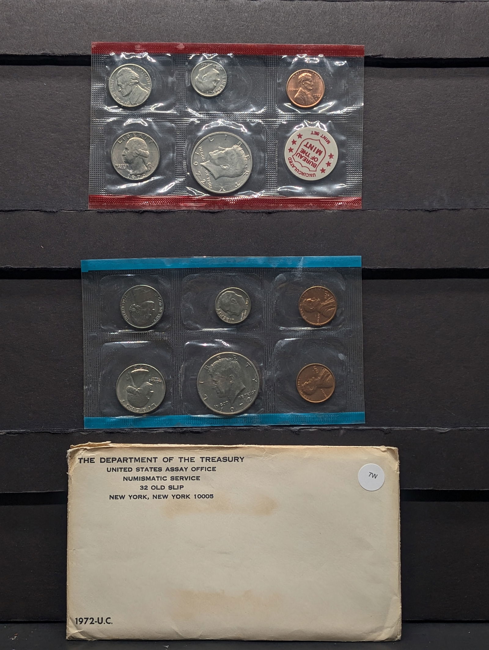 1972 P&D U.S. Uncirculated Coin Set In OGP, Includes 1972-S Lincoln Memorial Cent (1 of 5)