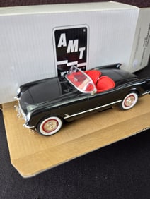 AMT Ertl 1954 Chevrolet Corvette Black 1:18 Scale