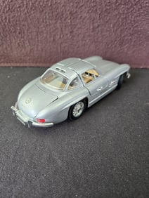 1954 Mercedes-Benz 300SL Silver 1:24 Scale