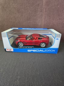 NIB Maisto 2014 Special Edition Corvette Stingray 1:18 Scale