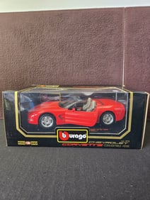 NIB Burago 1998 Chevrolet Corvette Convertible 1:18 Scale
