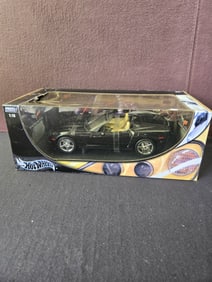 NIB Hot Wheels C6 Corvette 1:18 Scale slight damage to plastic on box