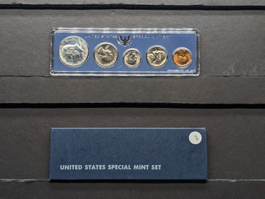 1966 U.S. Special Mint Set In OGP w/40% Silver Kennedy Half Dollar