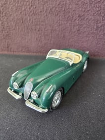 Burago 1948 Jaguar XK 120 1:24 Scale