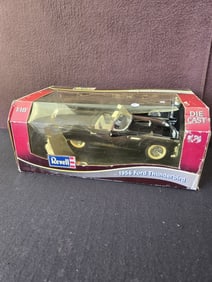 NIB Revell 1956 Ford Thunderbird 1:18 Scale Damage to plastic on box