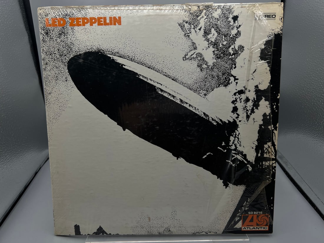 1969 Led Zeppelin Self Titled Debut Vinyl Album - SD 8216 (1 of 5)