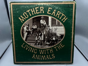 1968 Mother Earth Living With The Animals Vinyl Album - SR-61194
