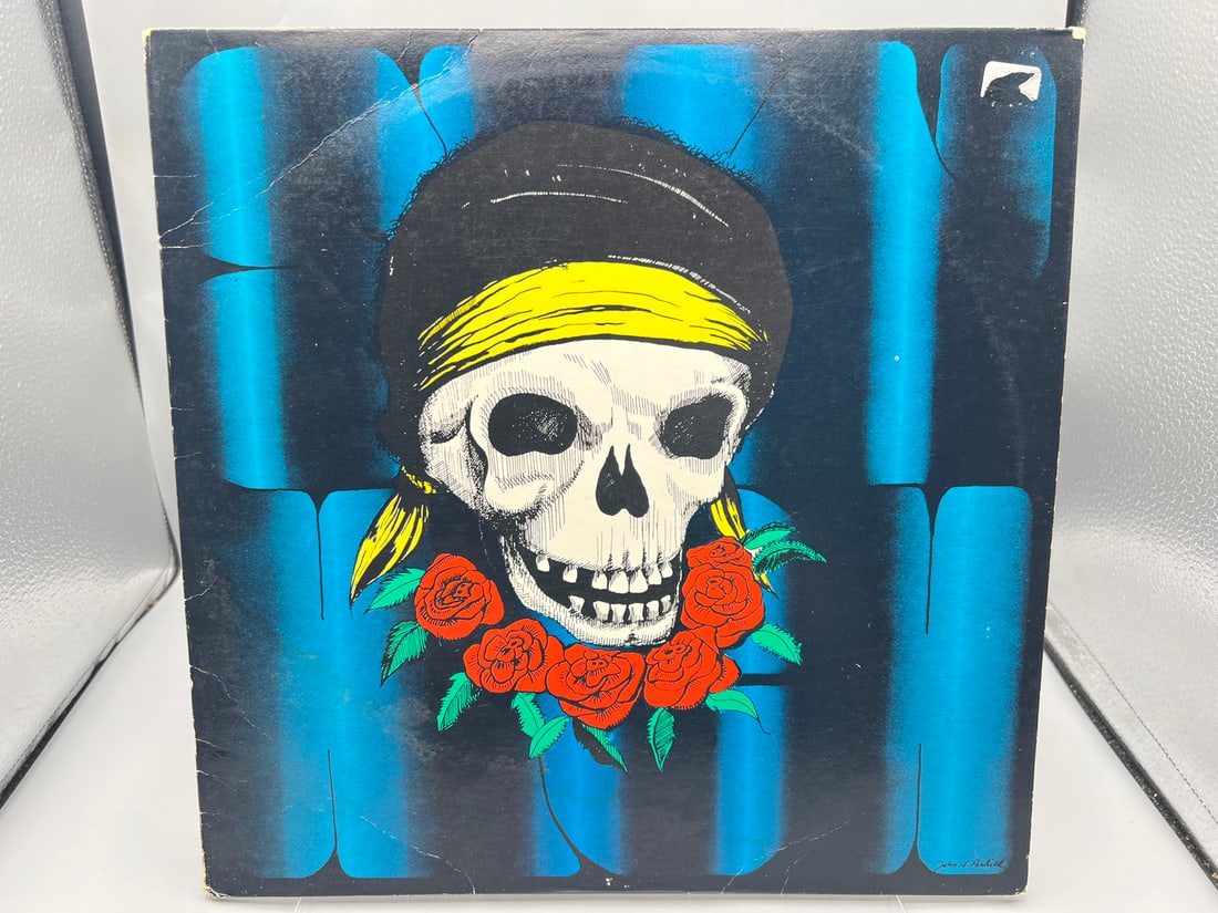 1972 Jimi Hendrix Sky High Two Tone Colors Unofficial Release Vinyl Album - SGSH 2017378: 1972 Jimi Hendrix Sky High Two Tone Colors Unofficial Release Vinyl Album - SGSH 2017378 - Records are untested by auction house for play quality. All items are sold as is.