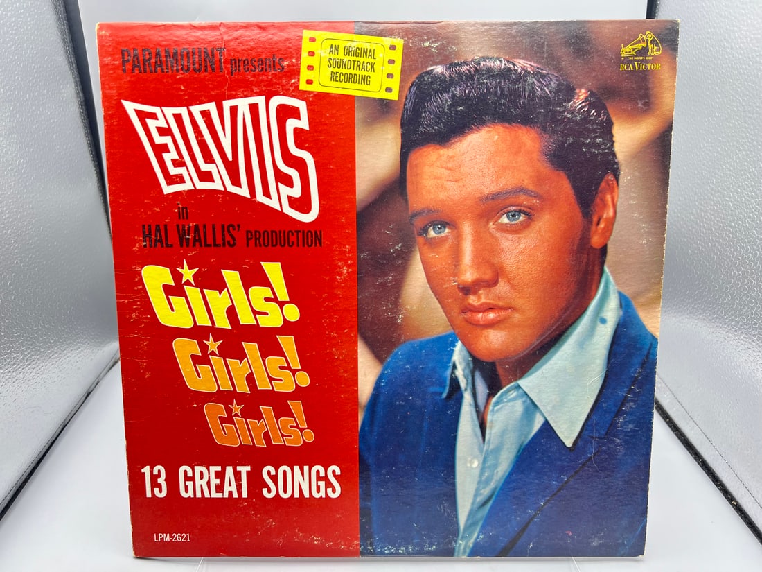 1962 Elvis Presley Girls! Girls! Girls! Vinyl Album - LPM 2621: 1962 Elvis Presley Girls! Girls! Girls! Vinyl Album - LPM 2621 - Records not tested by auction house for play quality. All items are sold as is.