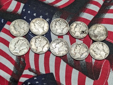 (10) 1944 Mercury Dimes, One With Hole