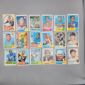 (18) Football and Baseball Cards From 1968-73 - Varying Conditions
