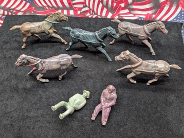 Lot of Vintage Swirled Plastic Stagecoach Horses & Drivers, 7 Pieces