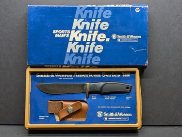 1981 Smith & Wesson American Series Model 6080- 440A Stainless Blade Made in USA w/ box & sheath