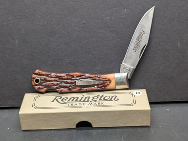 1990 Remington UMC USA Bullet R1306 Imitation Stag Tracker Lock back Knife NIB