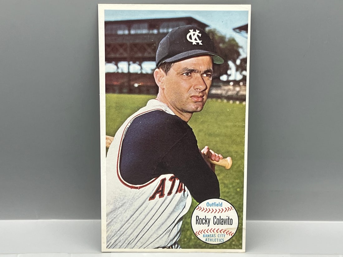 1964 Topps Giants Rocky Colavito #9: 1964 Topps Giants Rocky Colavito #9