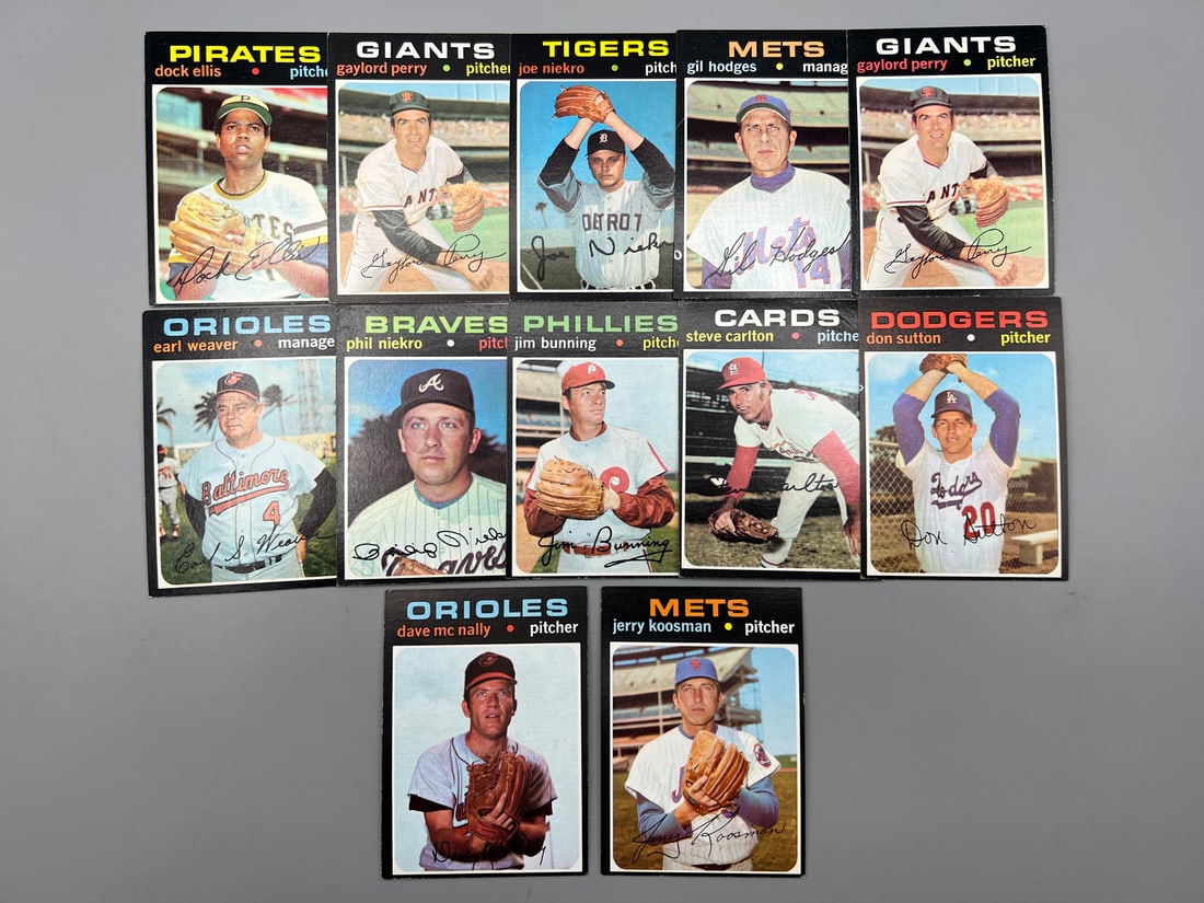 Lot Of (12) 1971 Topps Baseball HOF and Stars Pitchers and Managers - Varying Conditions (1 of 2)