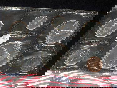 1967 Canadian Silver Proof Set, Contains (3) 80% Silver coins - Dollar 23.32 Gr., Half Dollar 2.332