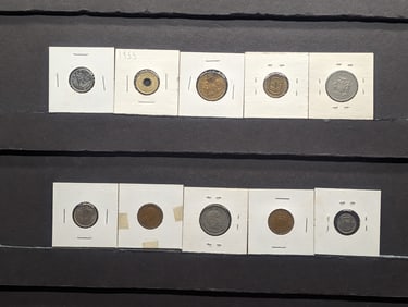 10 Random Foreign Coins (bundle).