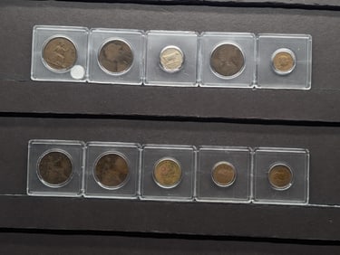 10 Random Foreign Coins (bundle).