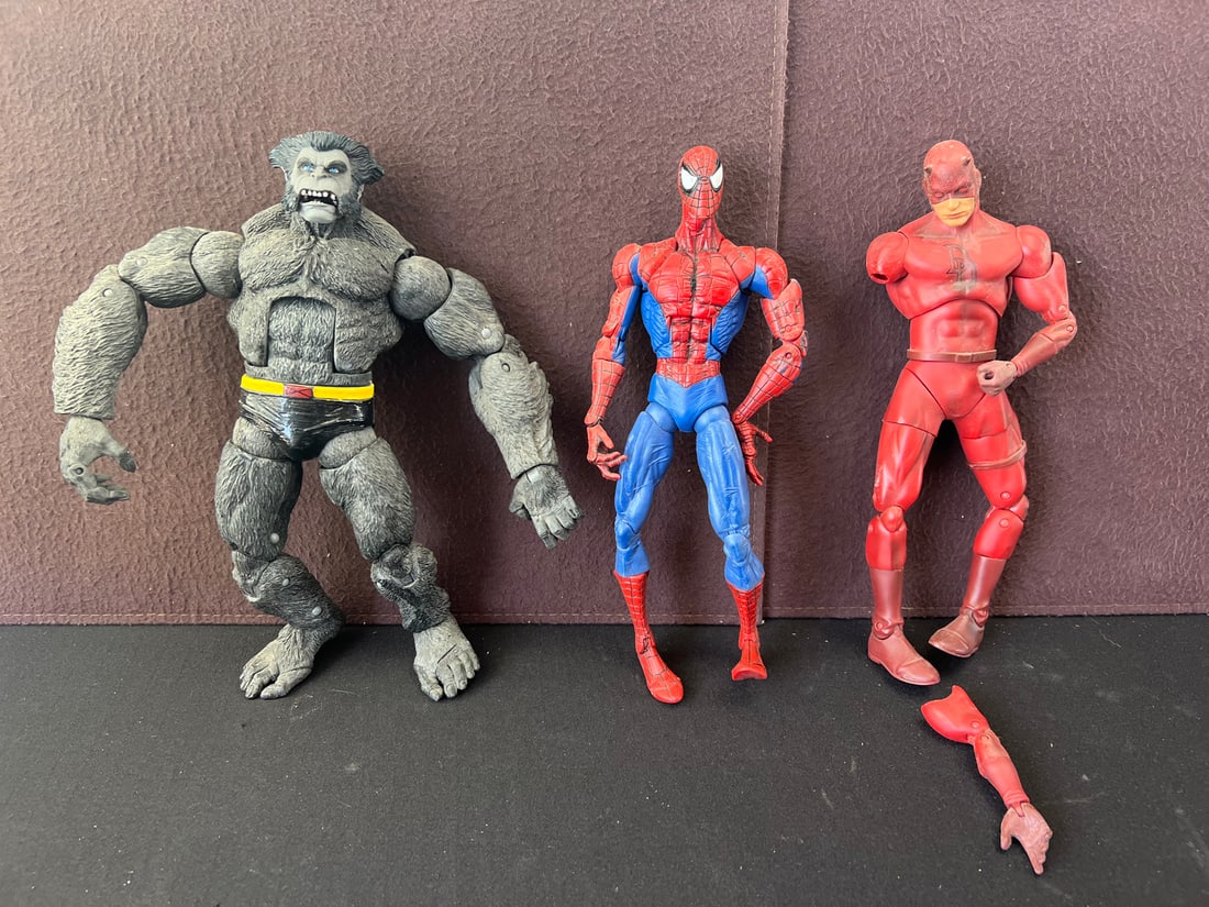 2006 Toy Biz Marvel Legends Icons The Beast, Spider-Man, Daredevil 12"Figures - Daredevil has broken (1 of 10)